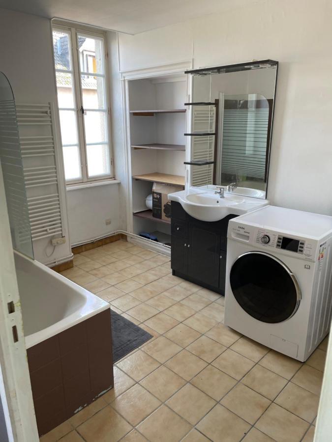 Charmant T2 au 1er dans résidence avec parc arboré Saint-Pierre-le-Moûtier Exterior foto